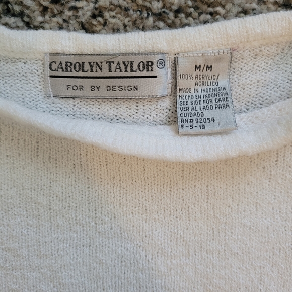 Carolyn Taylor Short Sleeve Blouse - Picture 2 of 5